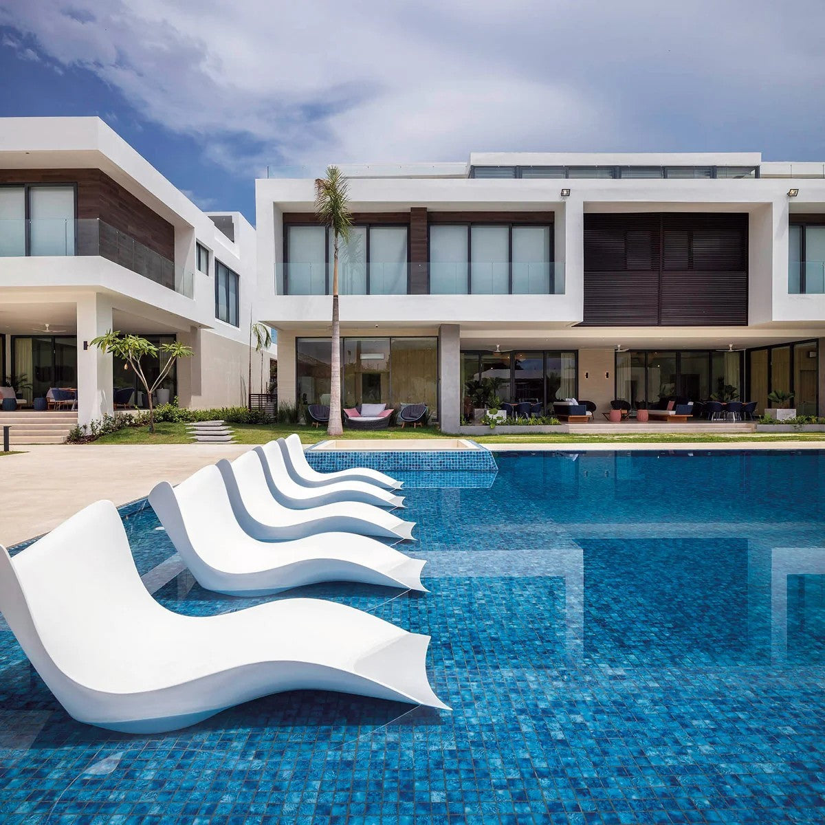 50x50 Aqua Lume Penta Arrecife Blue Shiny Tiles